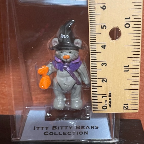 Hallmark Itty Bitty Halloween Bear Merry Ministure - Picture 5 of 7